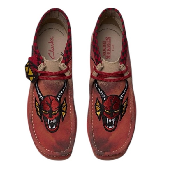 Clarks Other - Clarks Originals NWOT Wallabee x Stranger Things Evo dark sand Hellfire Club